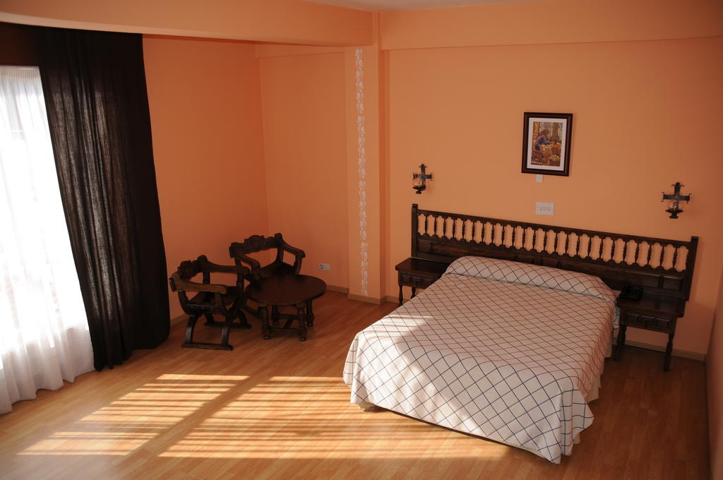 Hotel Eumesa Pontedeume Chambre photo